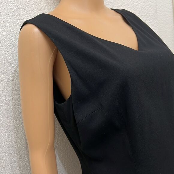 Sphirea Woman’s Dress Sz 8 Black Short Sleeve VNeck Silky Midi Zipper Back - Picture 3 of 10